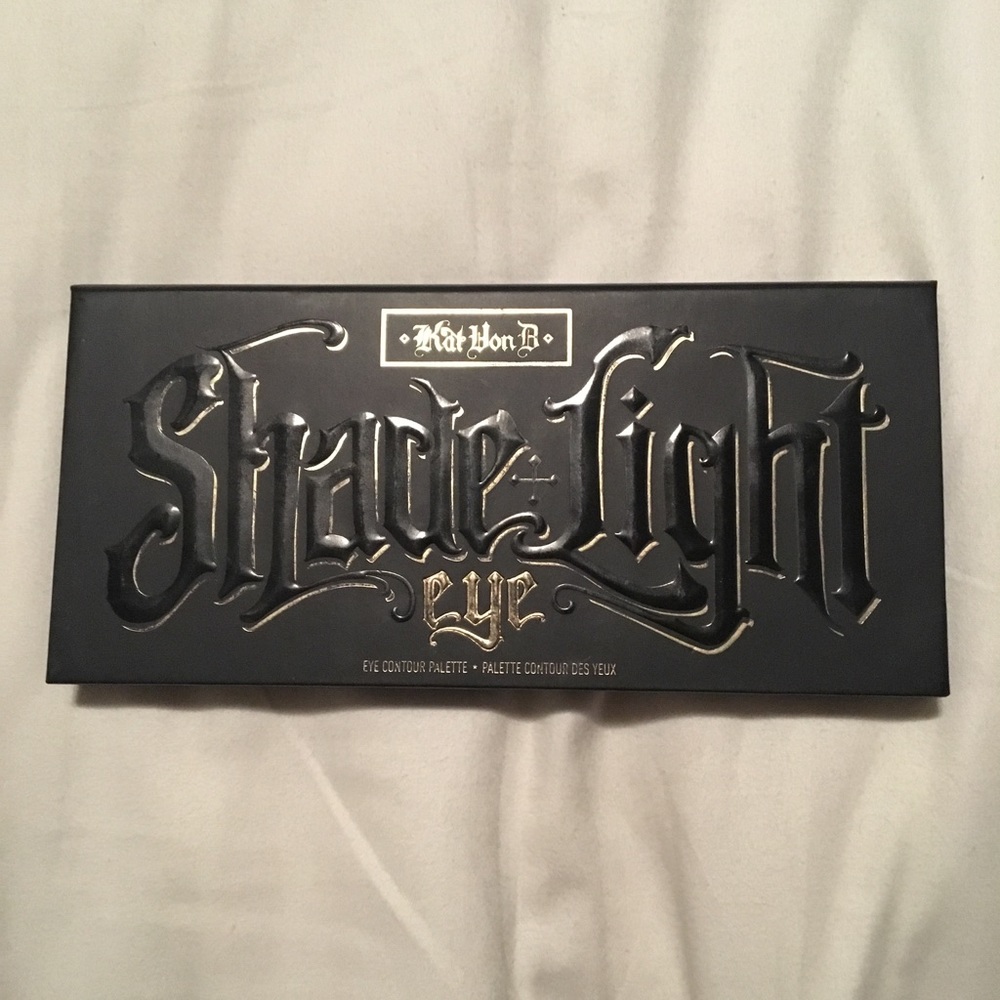 Kat Von D Shade & Light Eyeshadow Palette